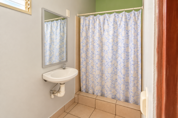 Habitación sencilla para dos personas en San Juan Pueblo, Atlántida
